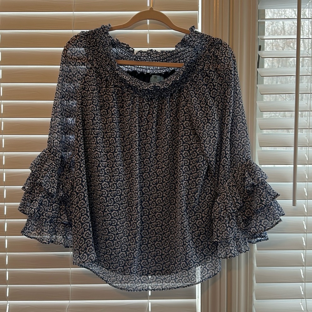 Cece blue and white patterned blouse